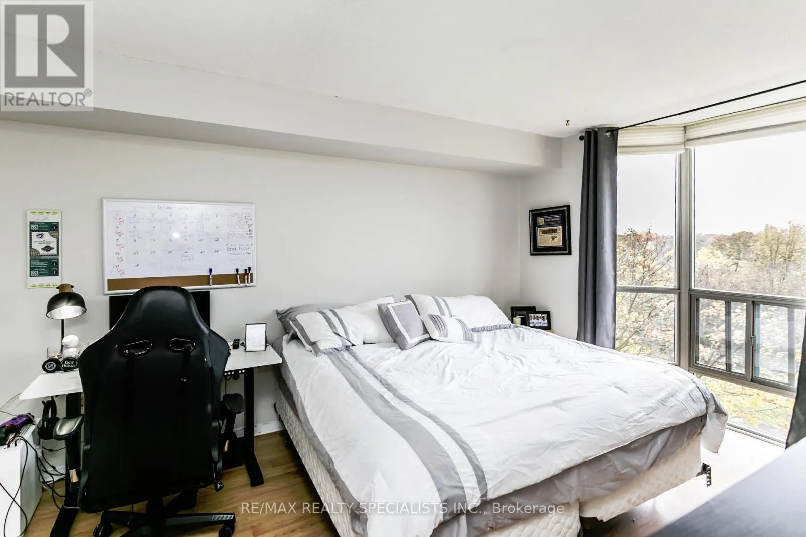 403 - 5080 PINEDALE AVENUE