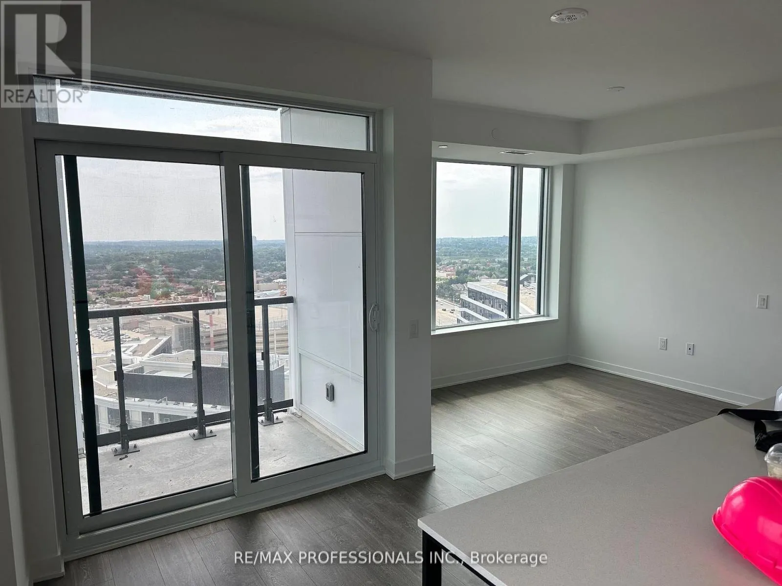 2011 - 2495 EGLINTON AVENUE W