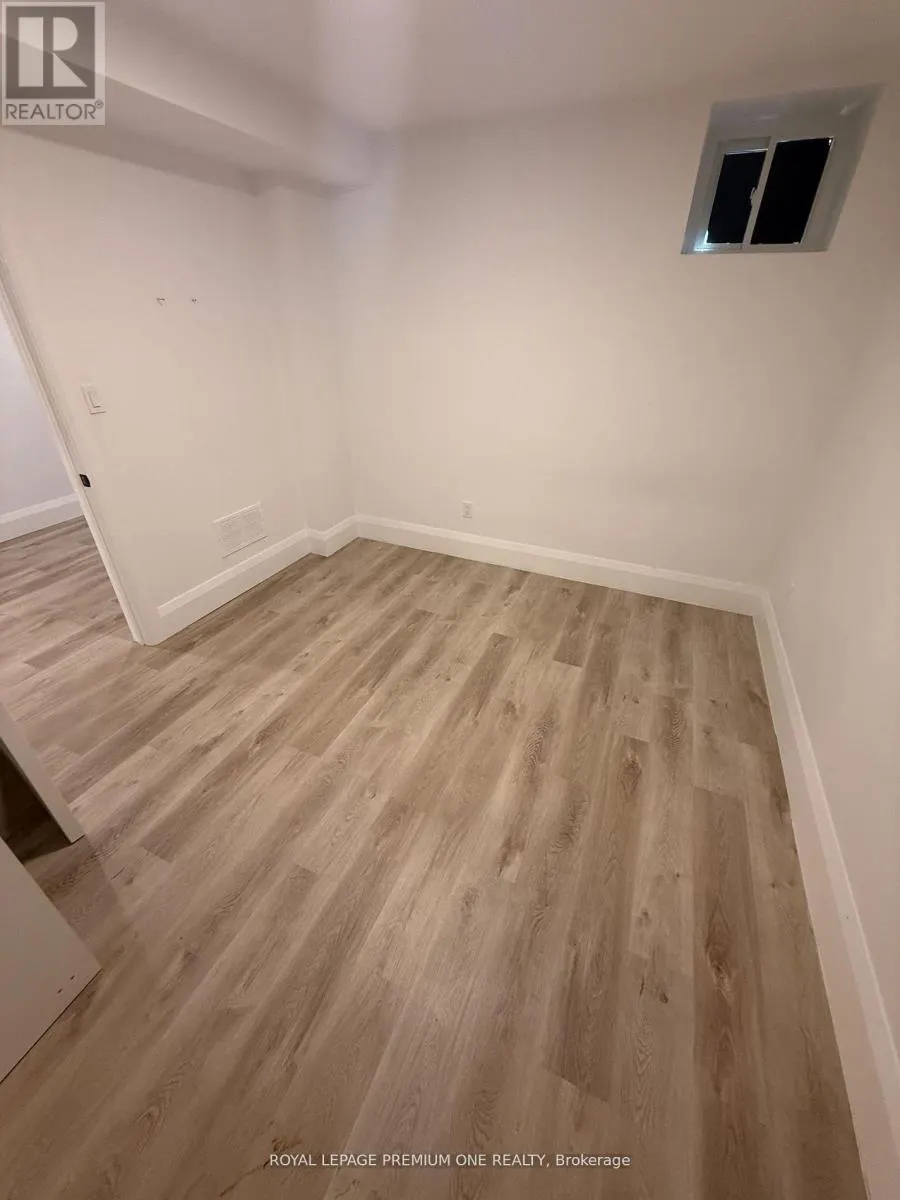 LOWER LEVEL W/WALK-OUT - 39 LONBOROUGH AVENUE