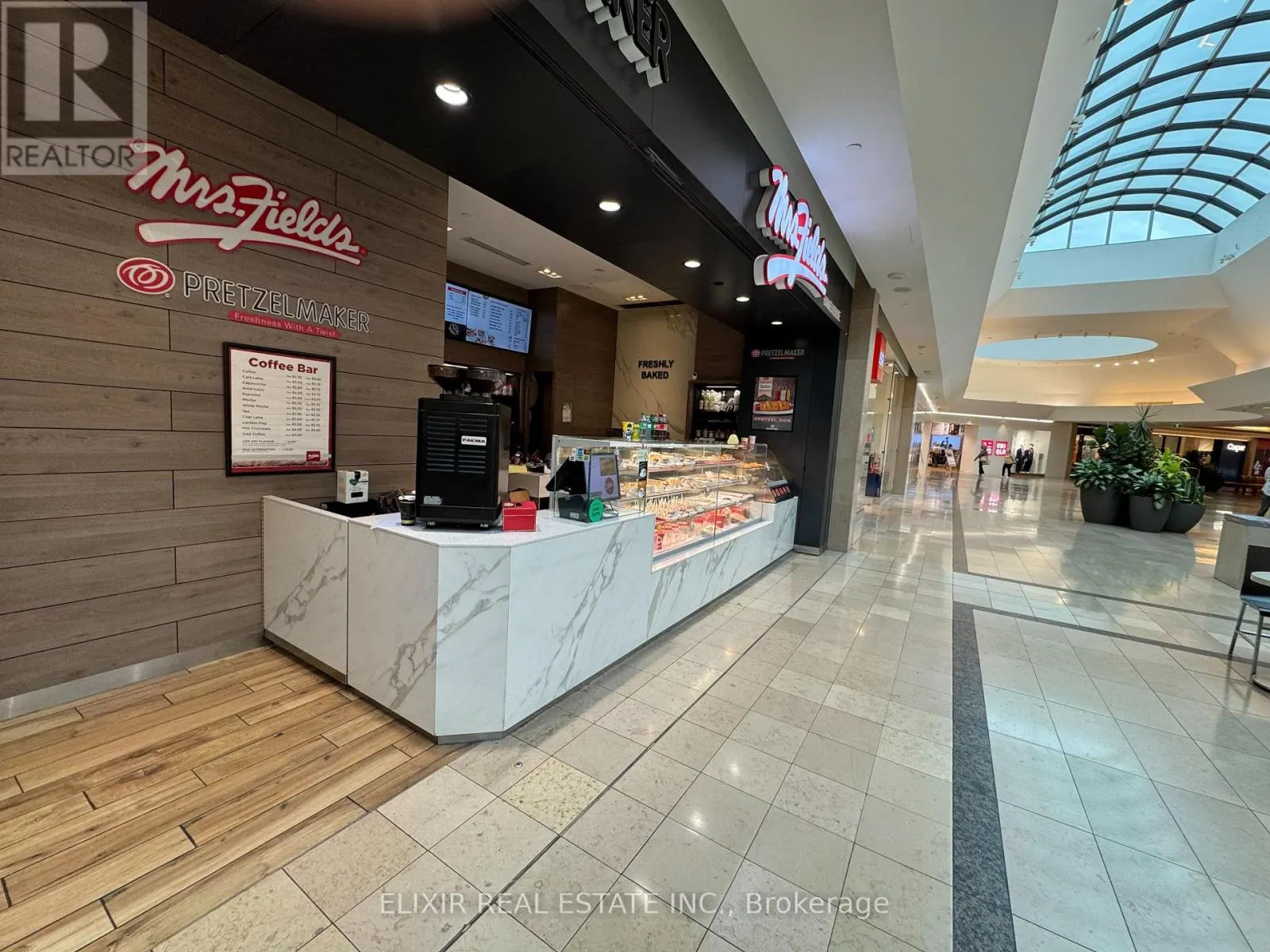 1063 - 25 THE WEST MALL