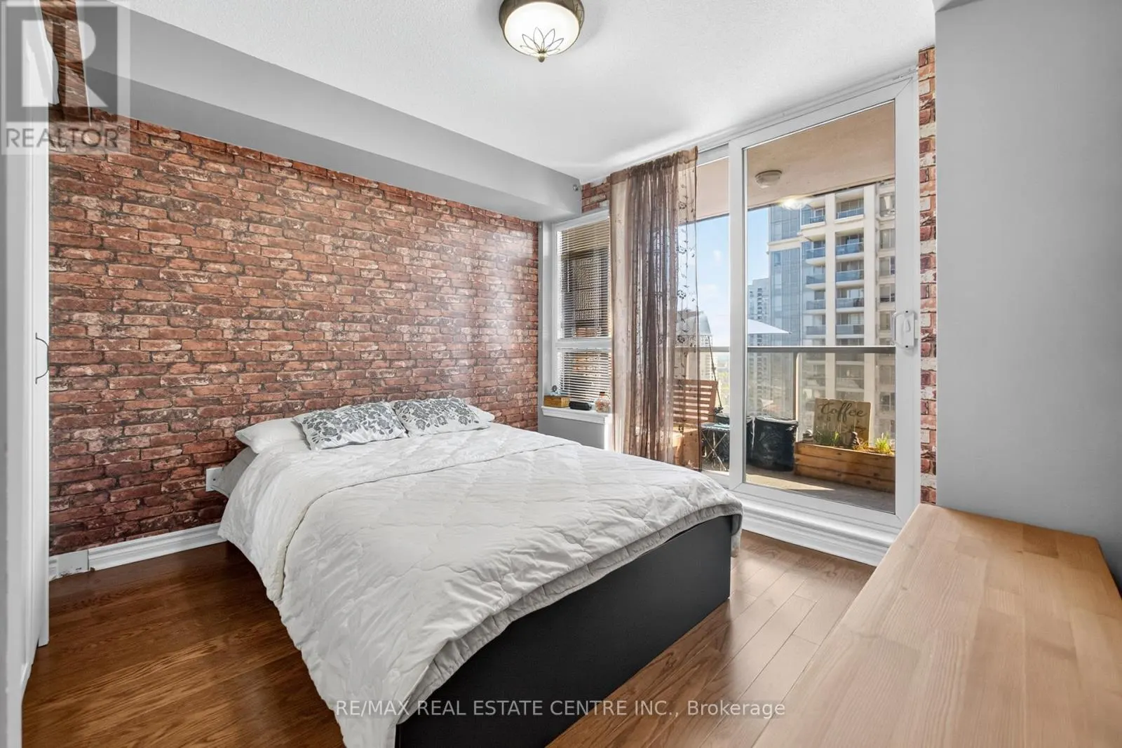 2101 - 4090 LIVING ARTS DRIVE