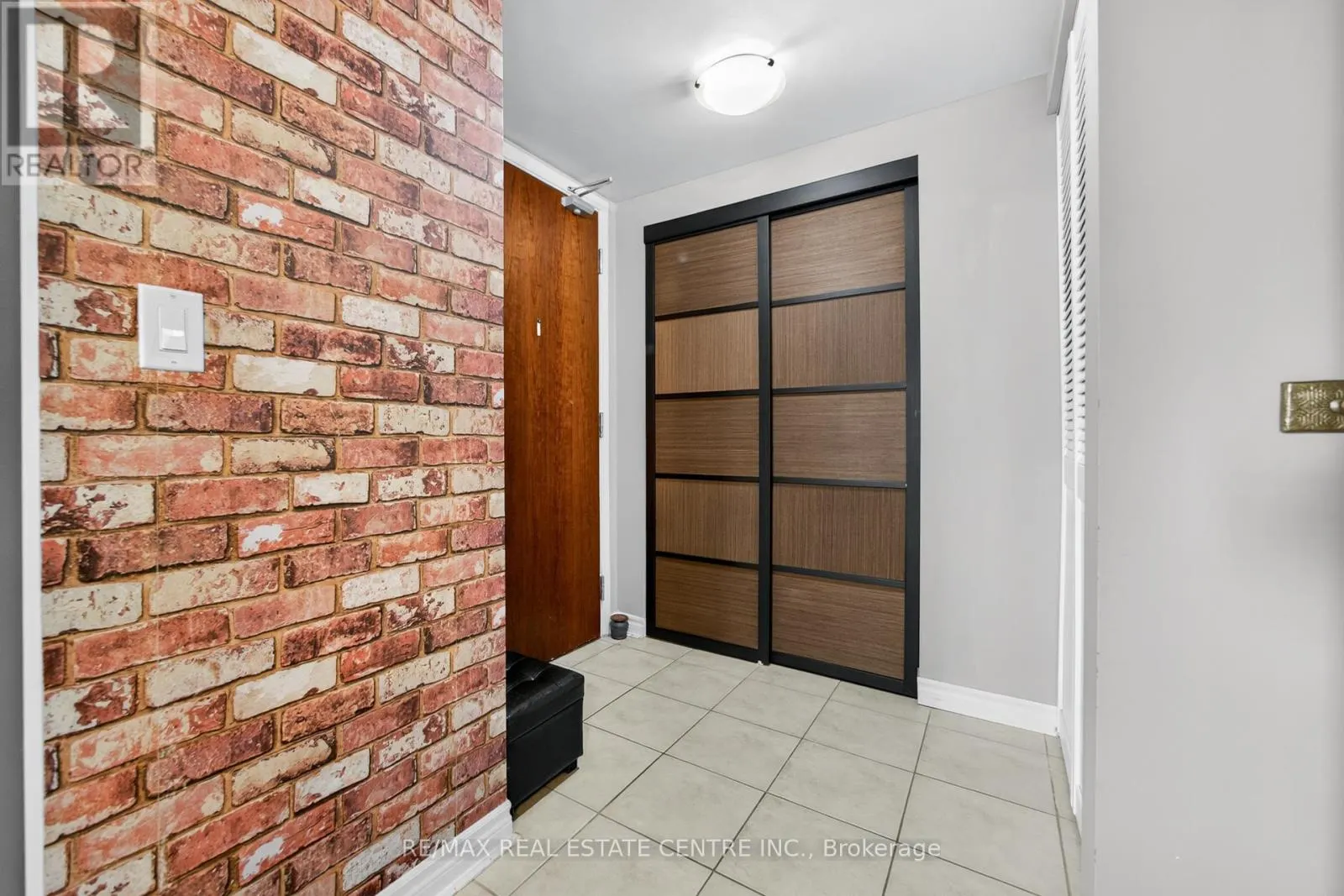 2101 - 4090 LIVING ARTS DRIVE