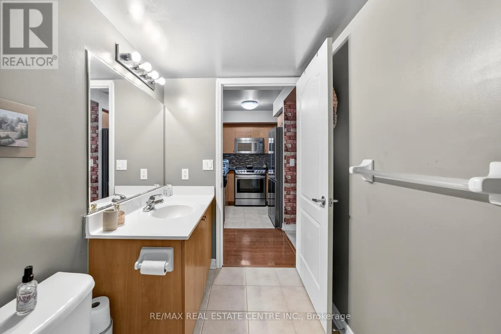 2101 - 4090 LIVING ARTS DRIVE