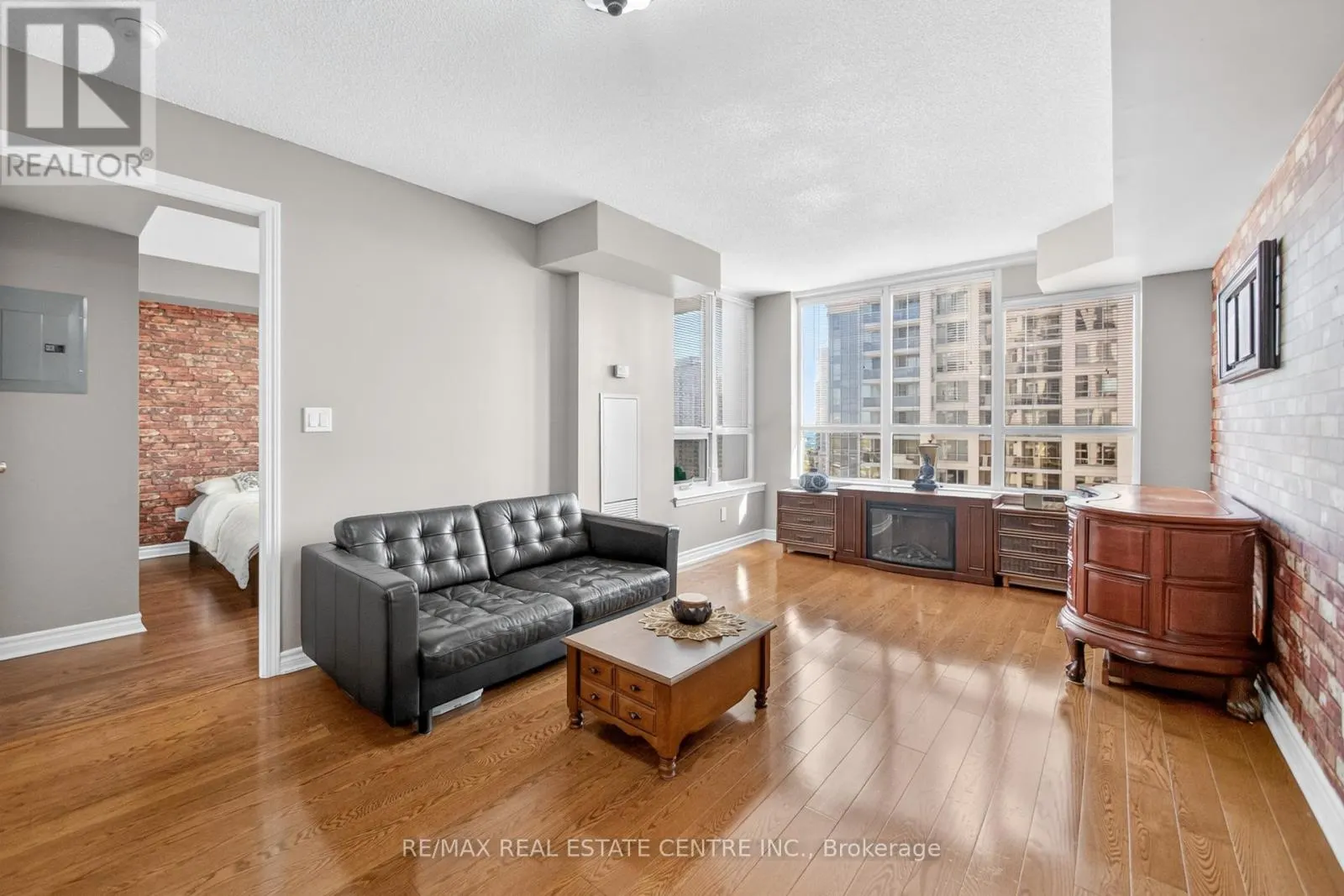 2101 - 4090 LIVING ARTS DRIVE