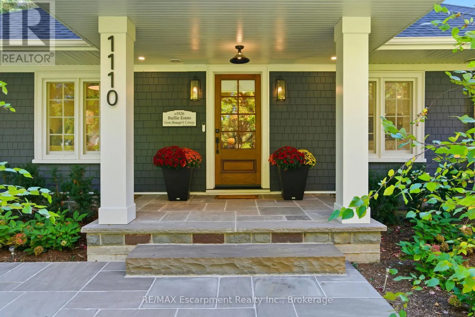 1110 LAKESHORE ROAD W