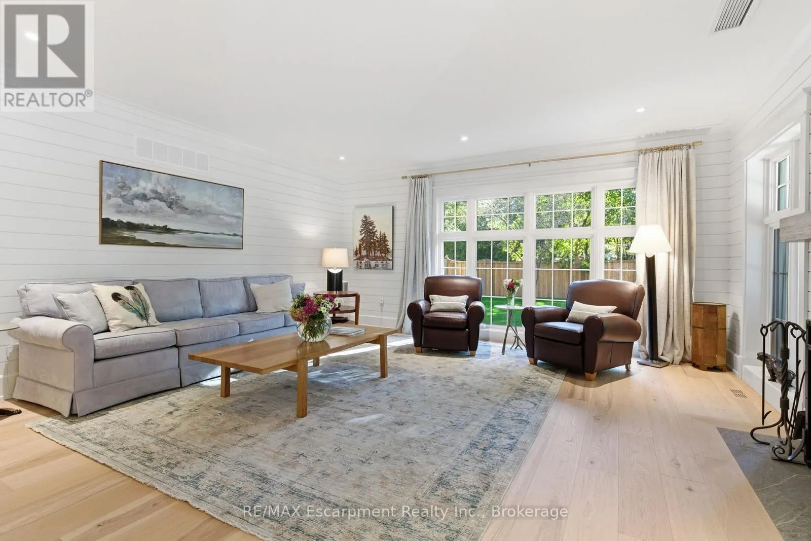 1110 LAKESHORE ROAD W