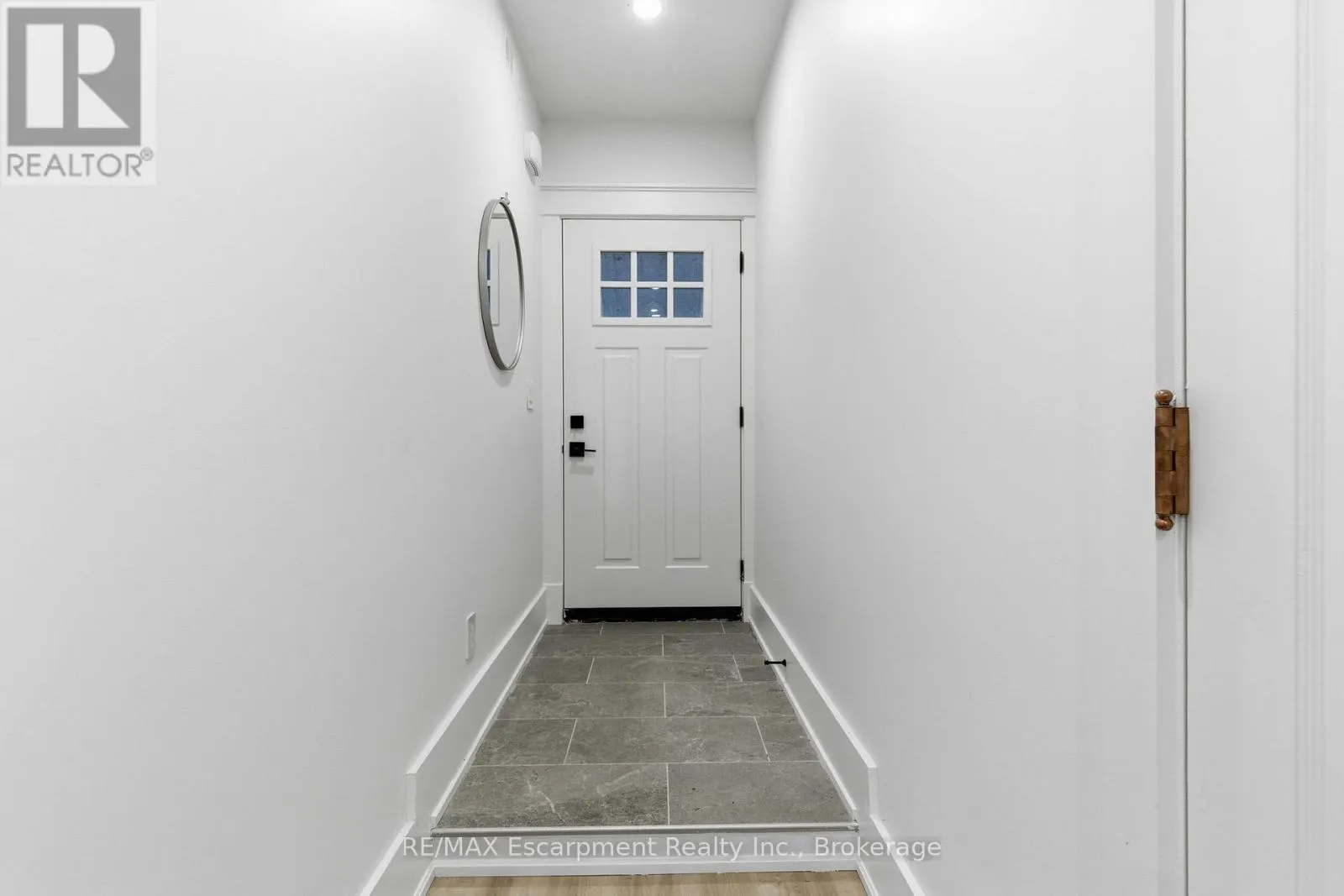 1110 LAKESHORE ROAD W
