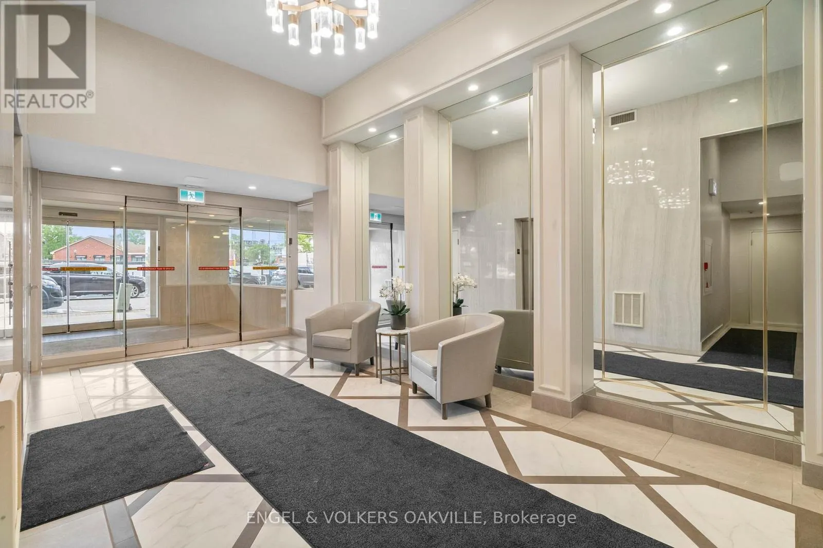 416 - 100 BRONTE ROAD