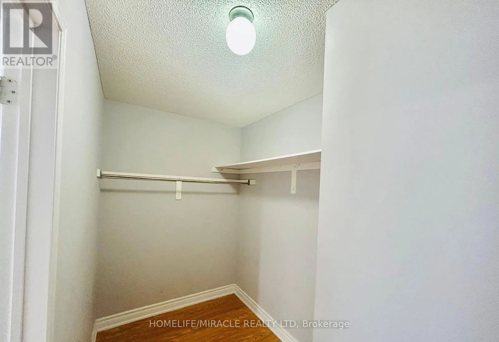 27 SILVER EGRET ROAD