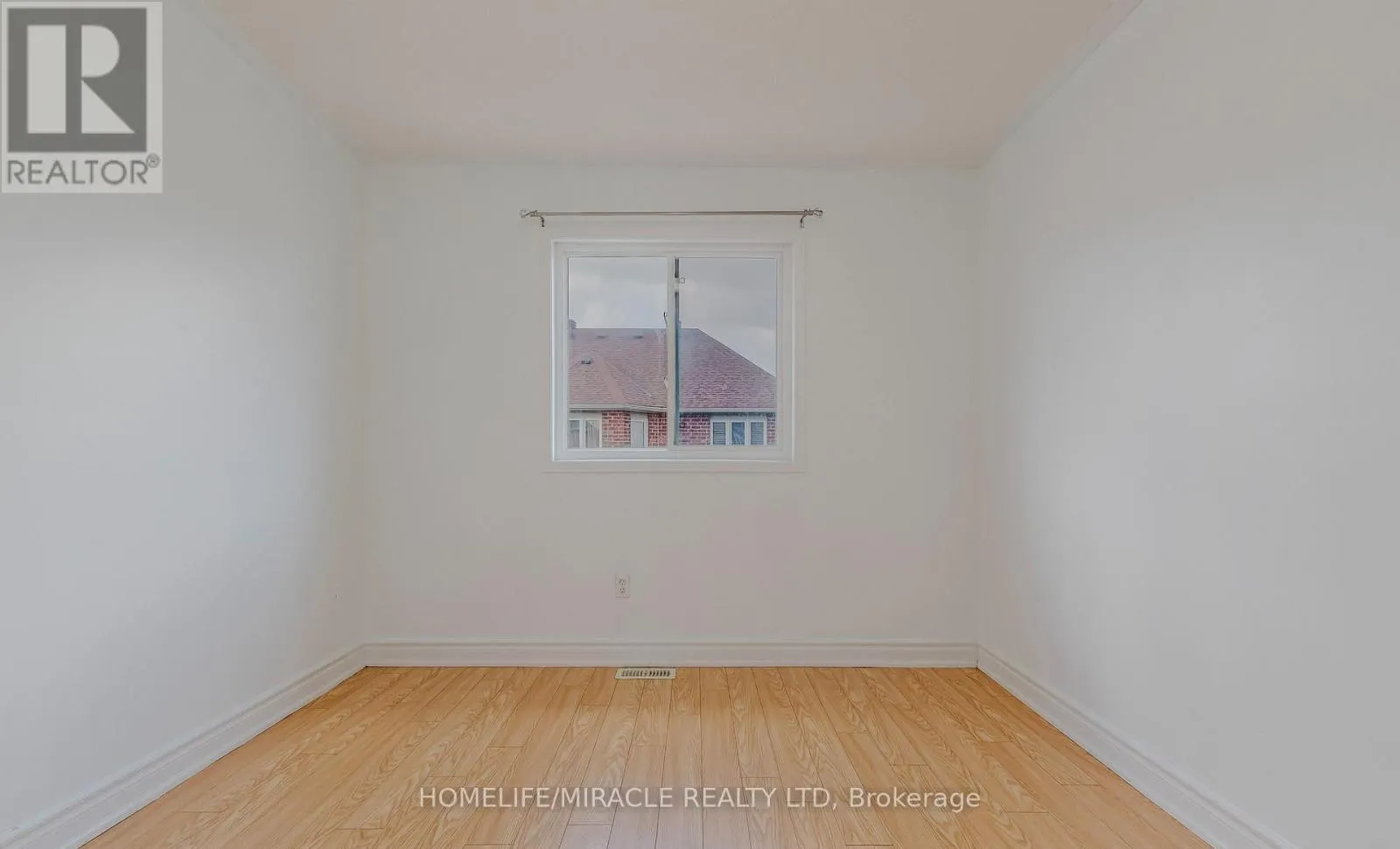 27 SILVER EGRET ROAD