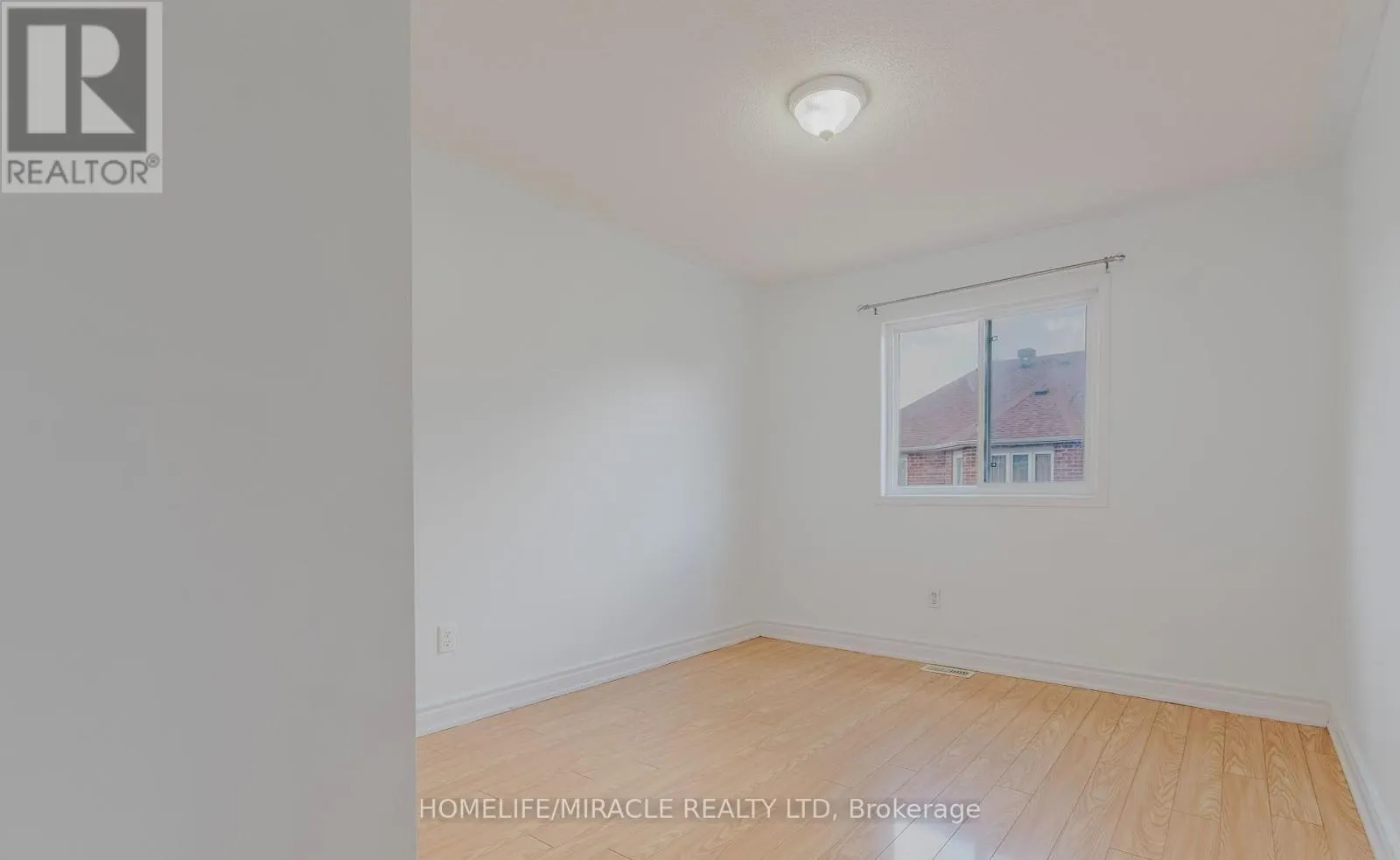 27 SILVER EGRET ROAD