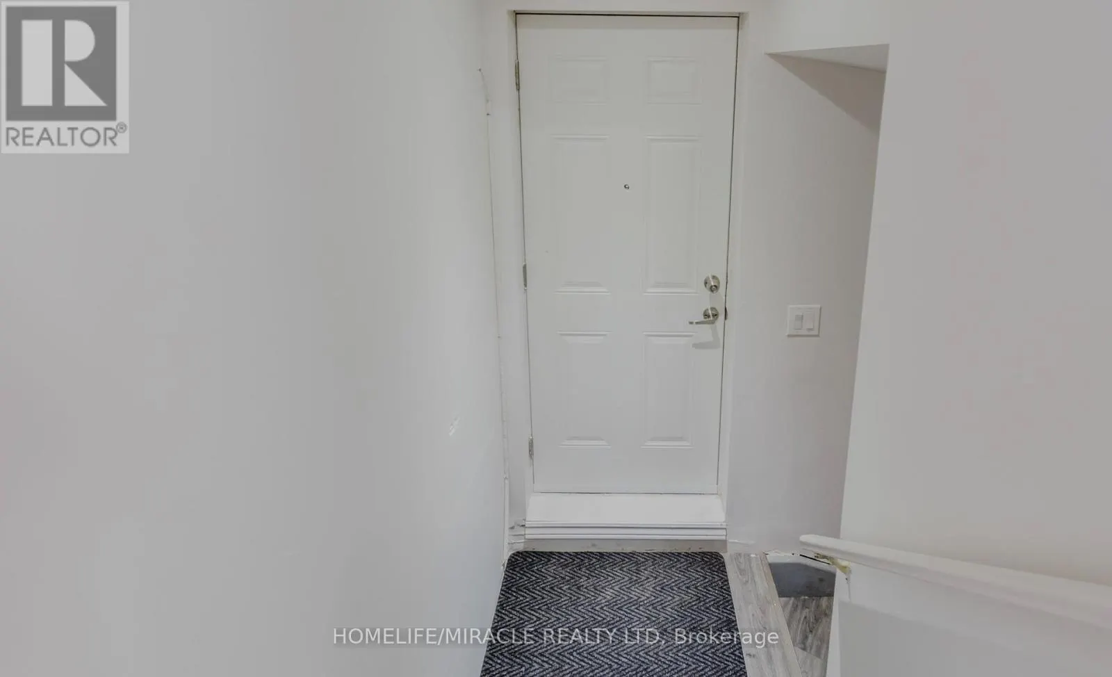 27 SILVER EGRET ROAD