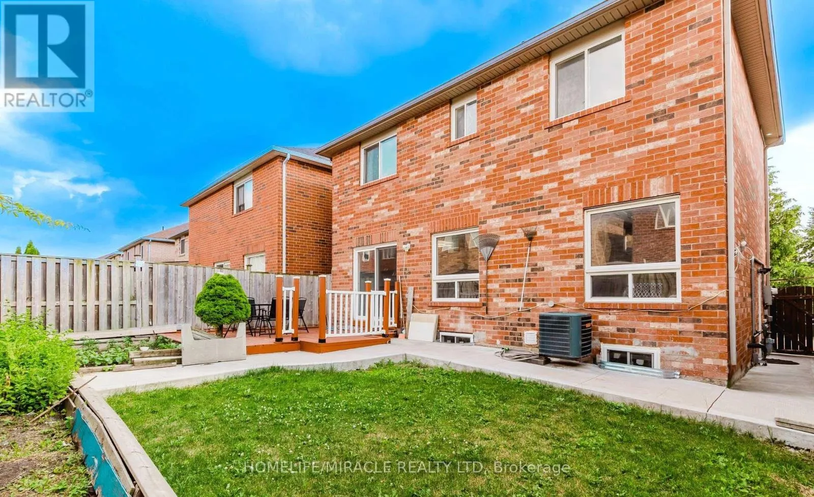 27 SILVER EGRET ROAD