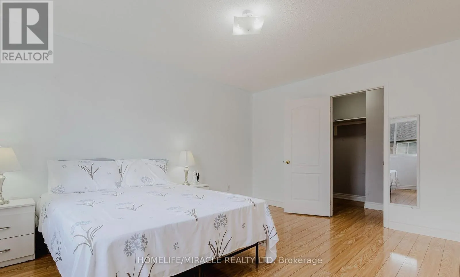 27 SILVER EGRET ROAD