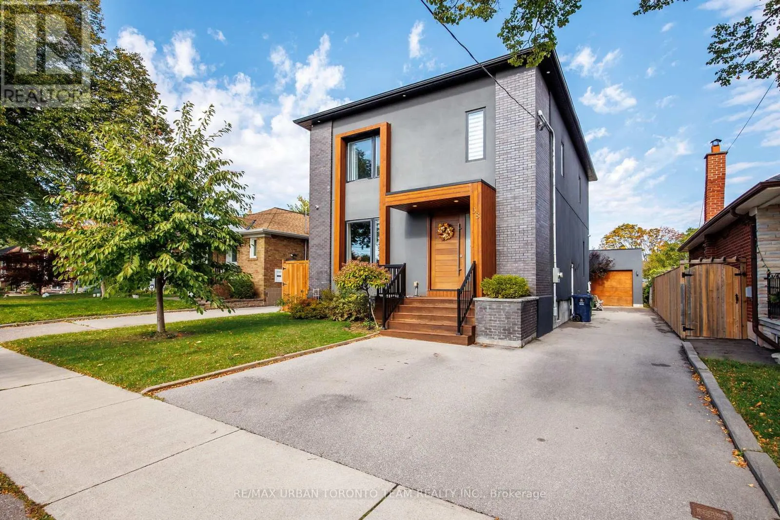 58 MANITOBA STREET