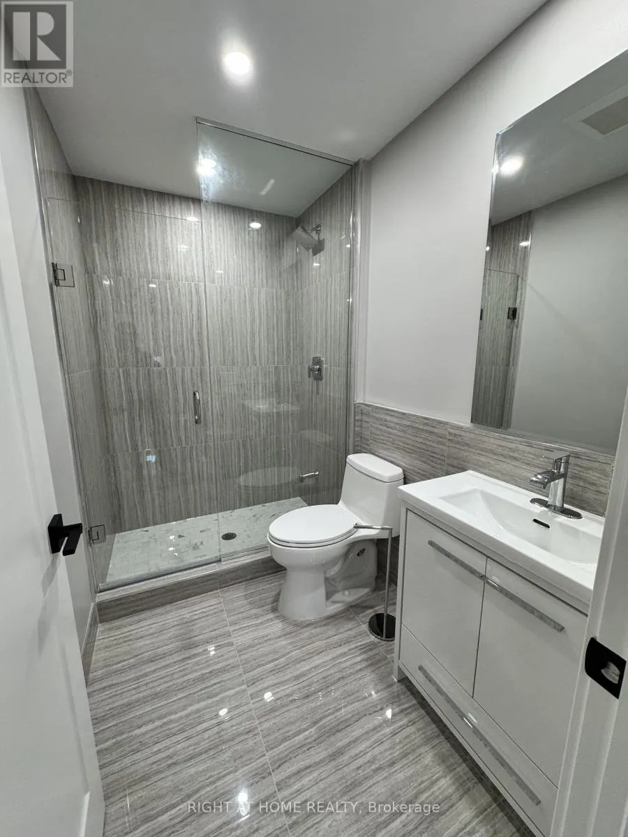 UPPER - 4425 CURIA CRESCENT