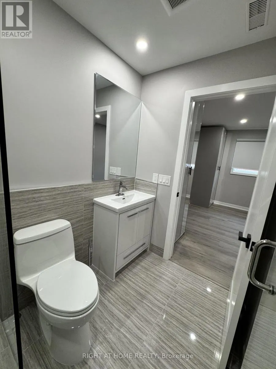 UPPER - 4425 CURIA CRESCENT