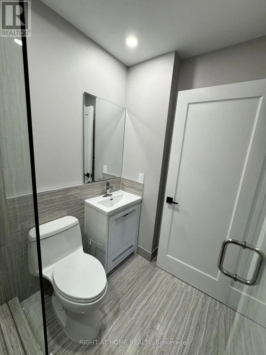 UPPER - 4425 CURIA CRESCENT
