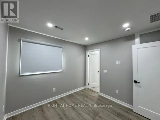 UPPER - 4425 CURIA CRESCENT