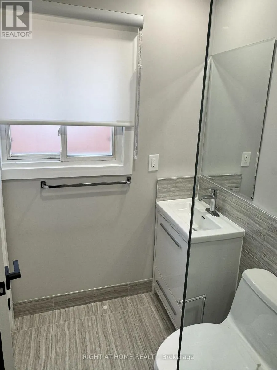 UPPER - 4425 CURIA CRESCENT