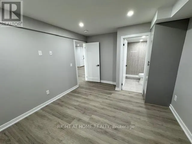LOWER - 4425 CURIA CRESCENT