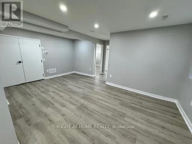 LOWER - 4425 CURIA CRESCENT