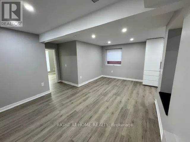 LOWER - 4425 CURIA CRESCENT