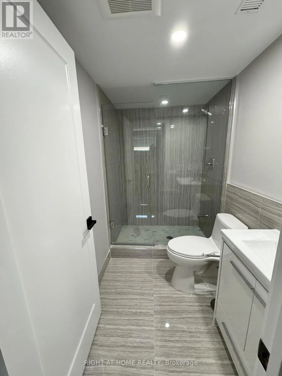 LOWER - 4425 CURIA CRESCENT