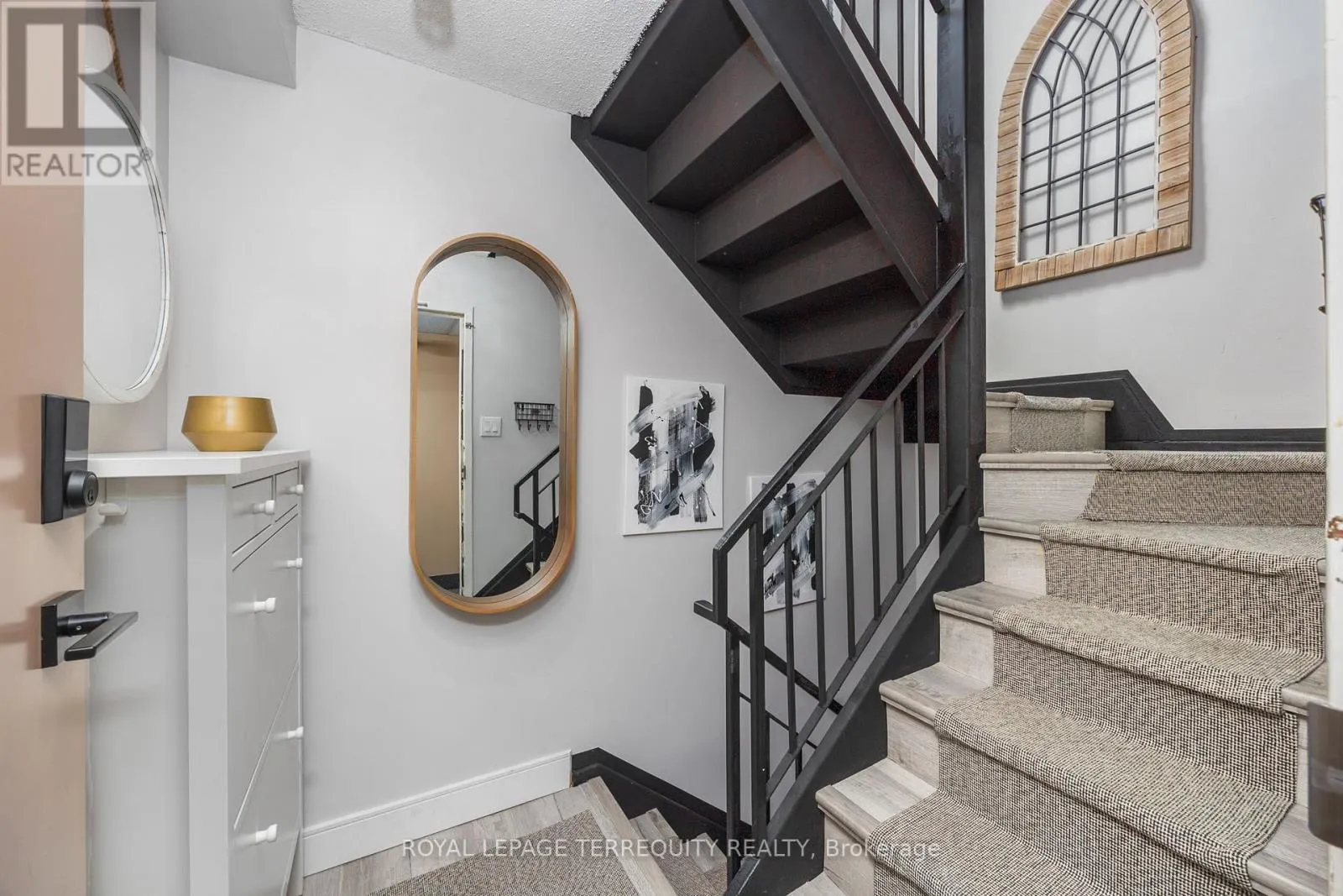 77 - 1250 MISSISSAUGA VALLEY BOULEVARD