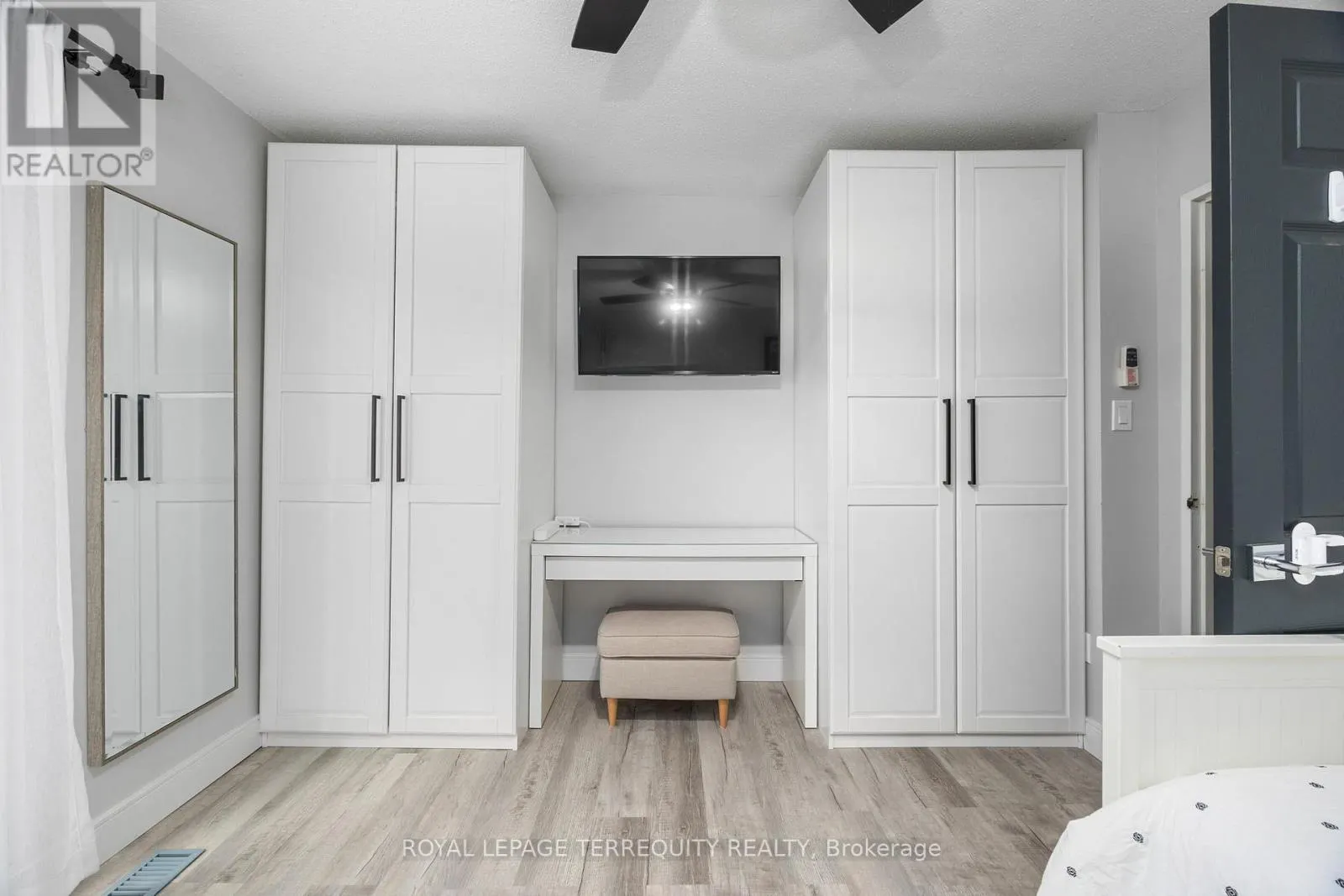 77 - 1250 MISSISSAUGA VALLEY BOULEVARD