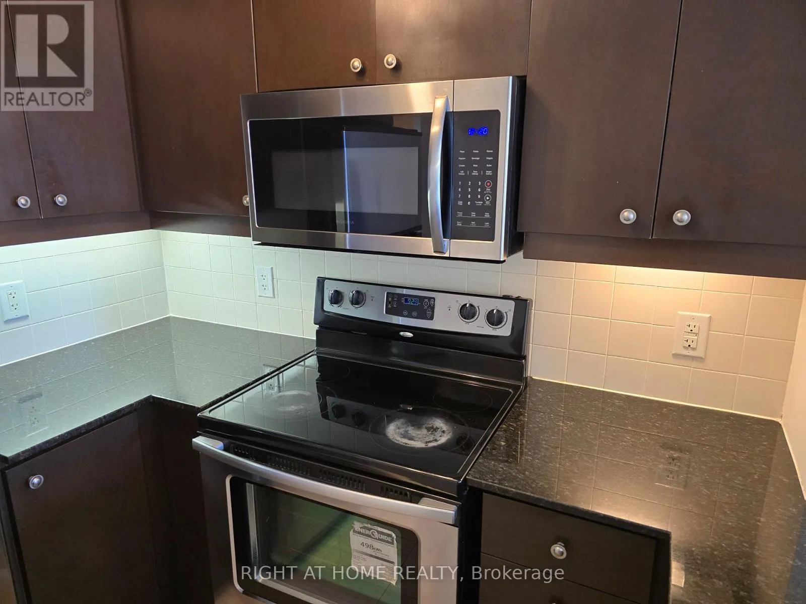 1605 - 50 ABSOLUTE AVENUE