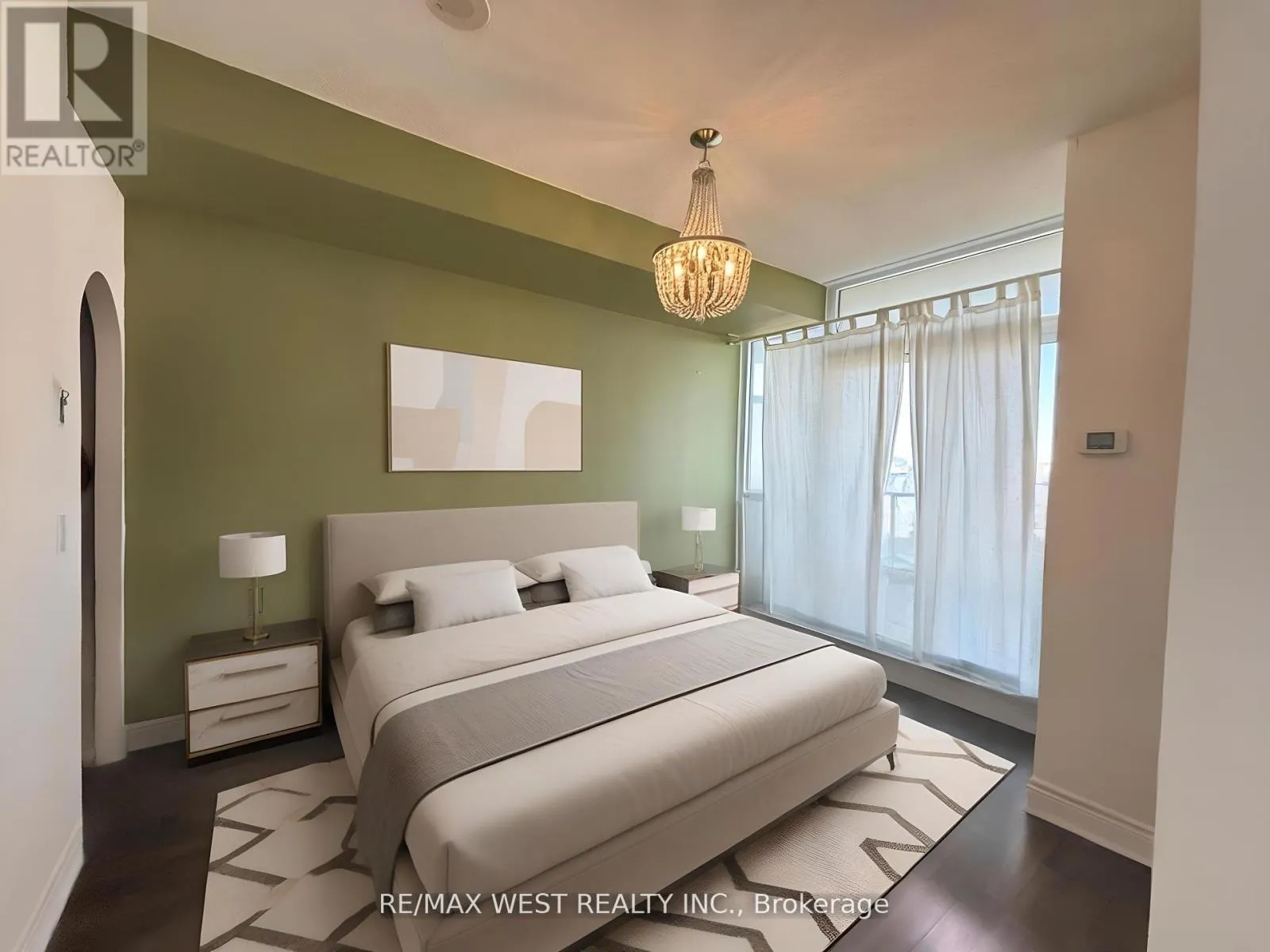 701 - 339 RATHBURN ROAD W