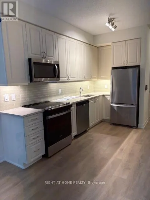 404 - 38 ANNIE CRAIG DRIVE