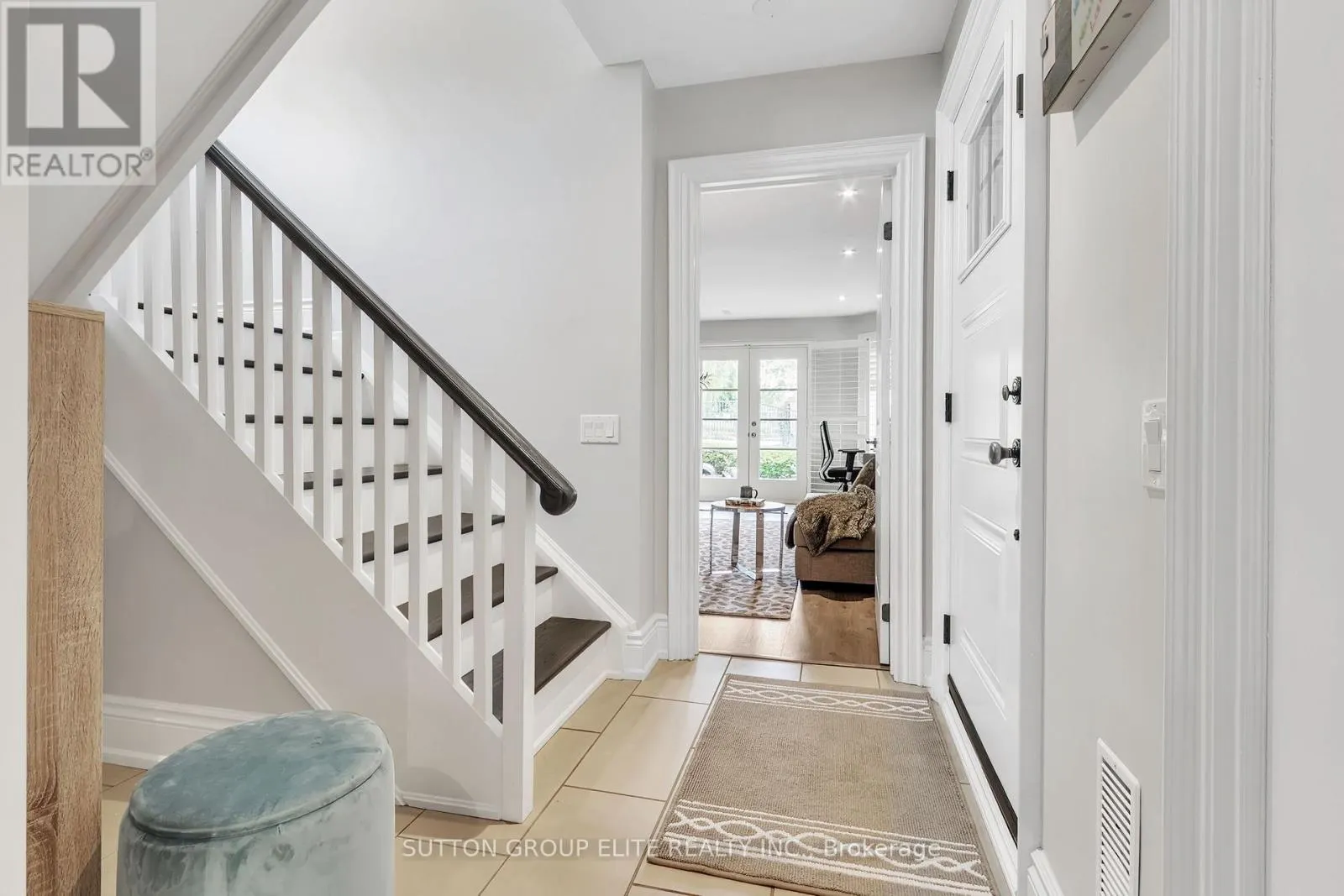 16 NAUTICAL LANE