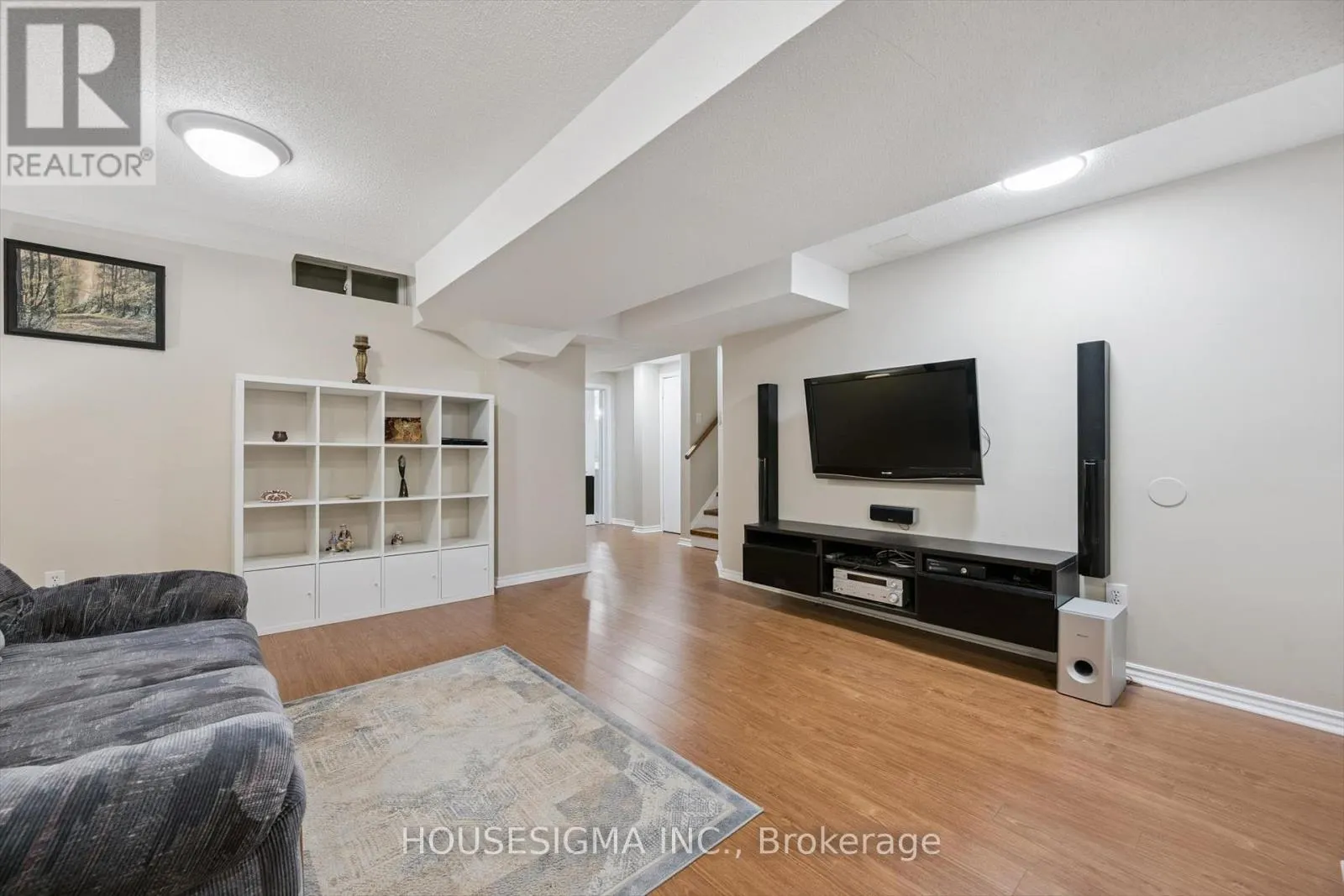 1197 OLD OAK DRIVE