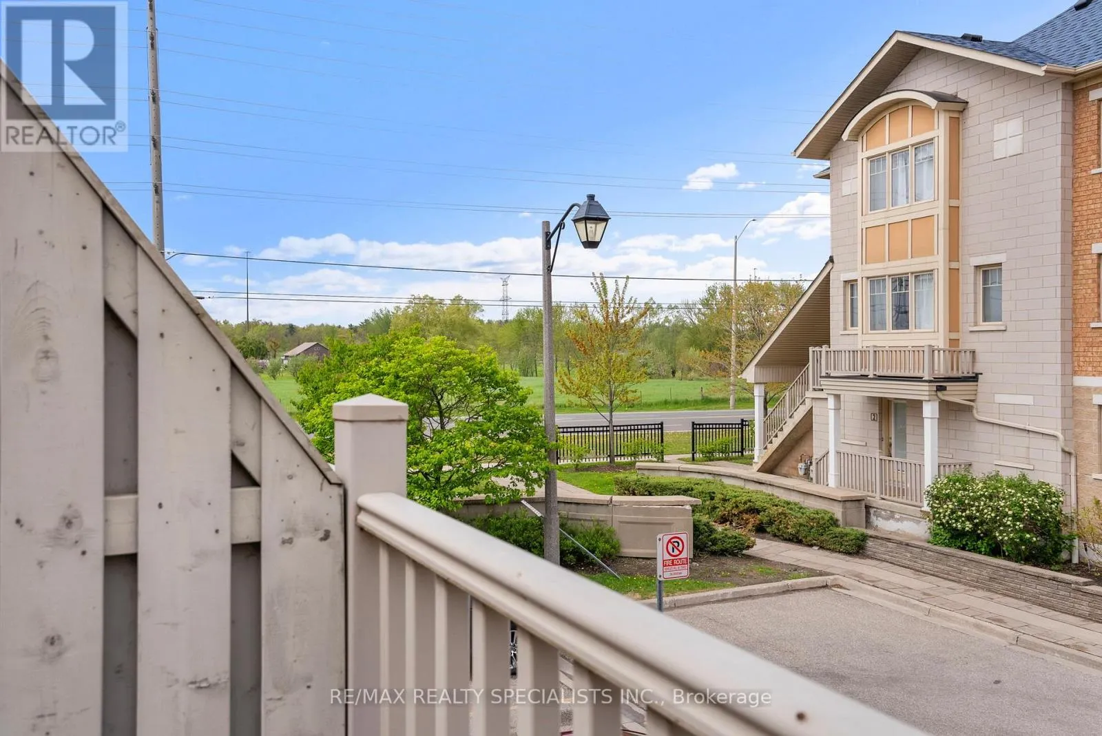 19 - 3985 EGLINTON AVENUE W