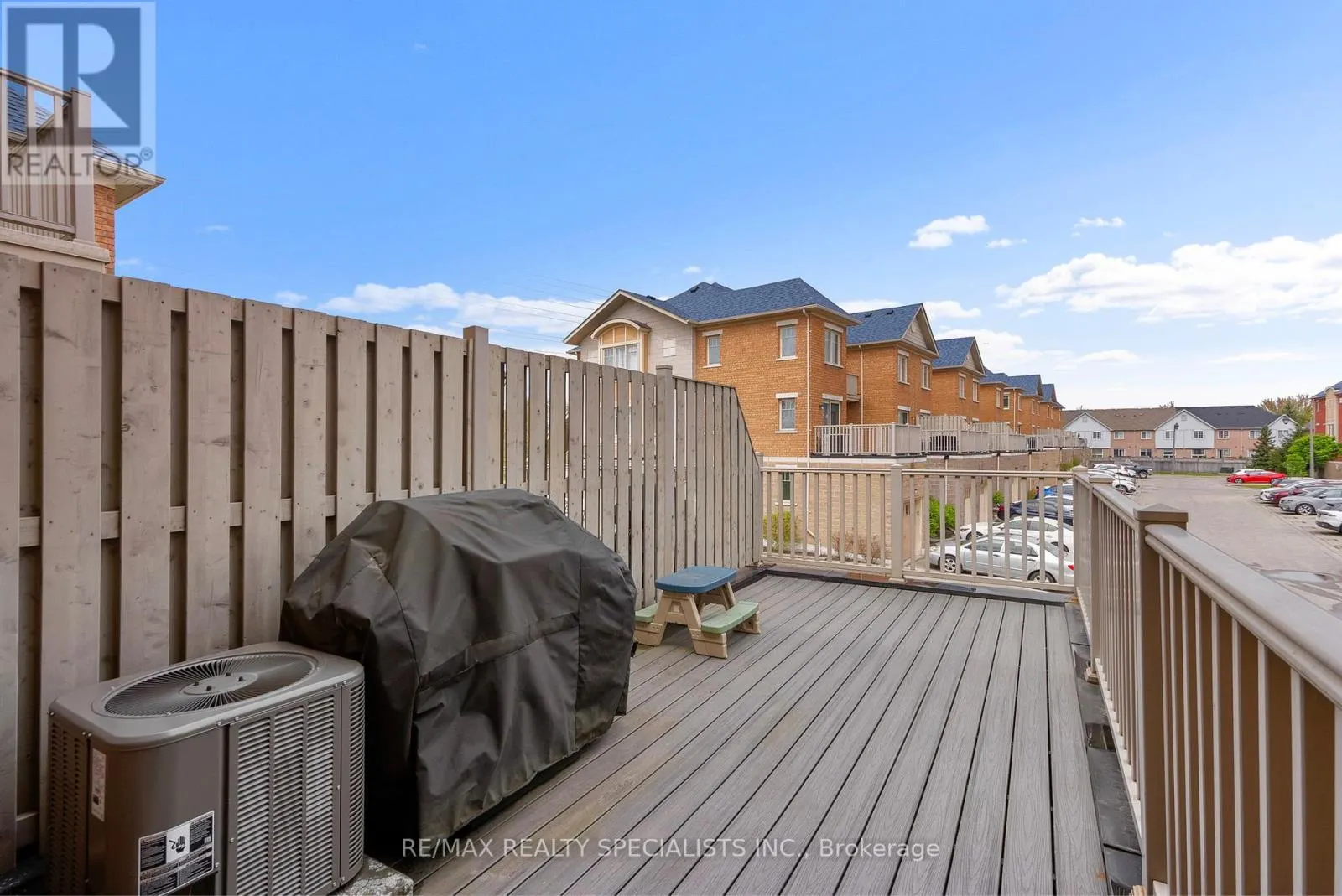 19 - 3985 EGLINTON AVENUE W