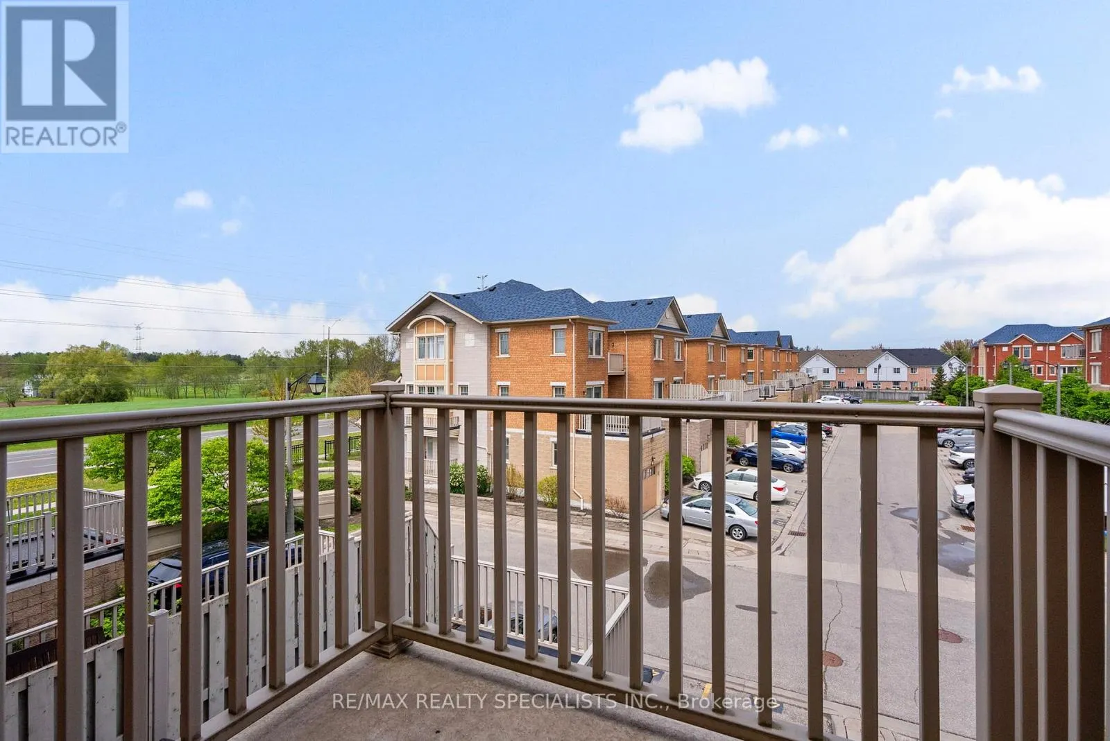 19 - 3985 EGLINTON AVENUE W