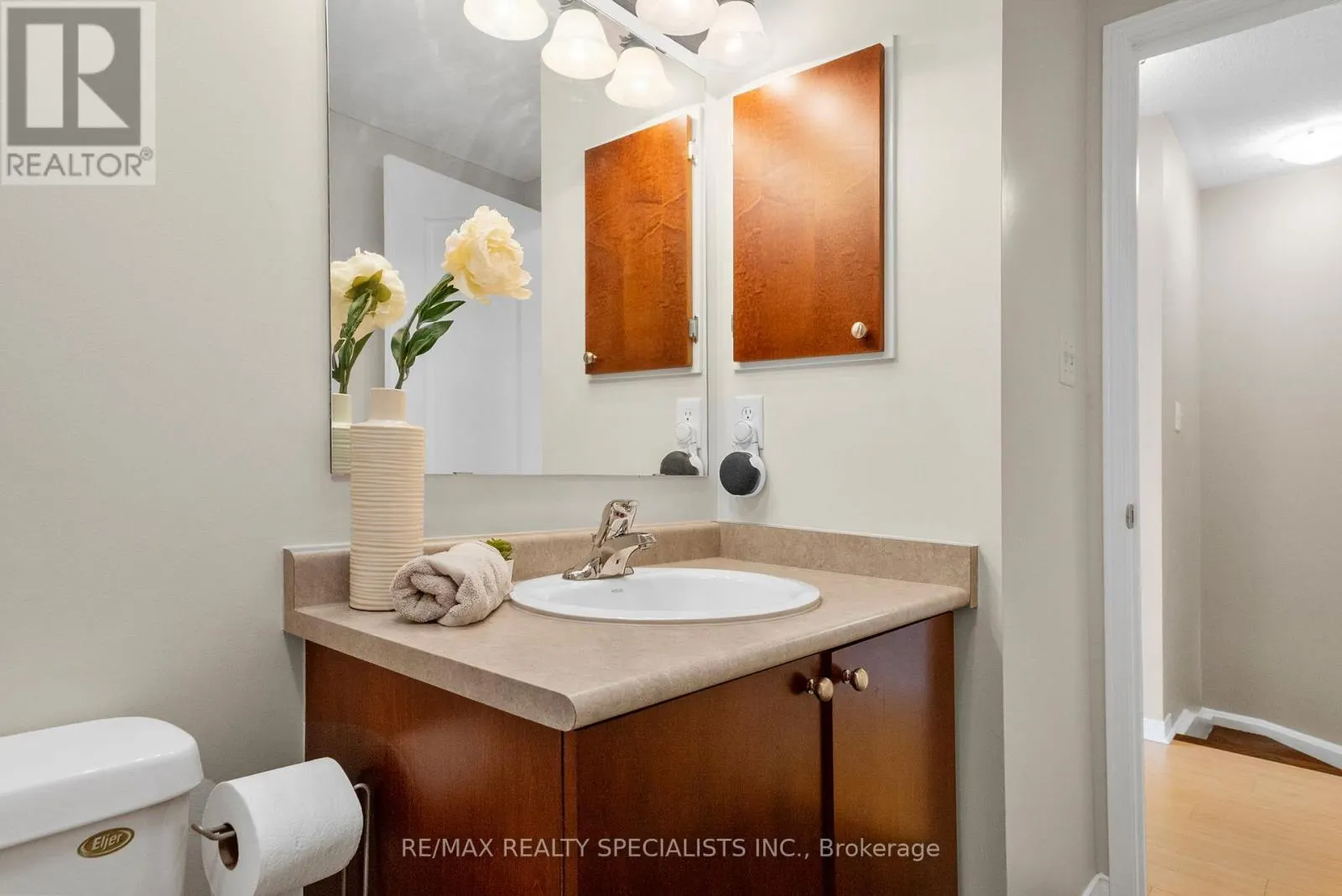19 - 3985 EGLINTON AVENUE W