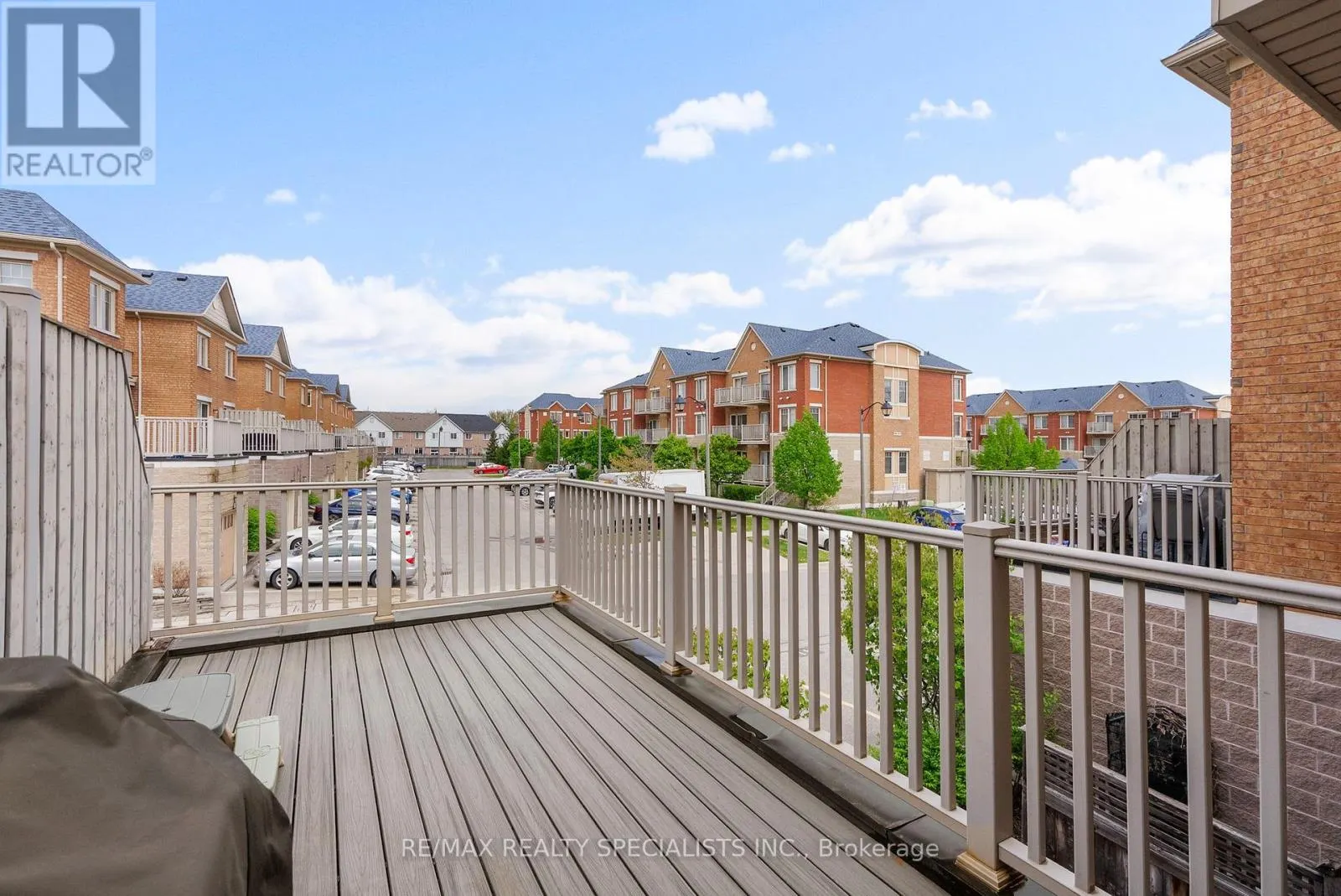 19 - 3985 EGLINTON AVENUE W