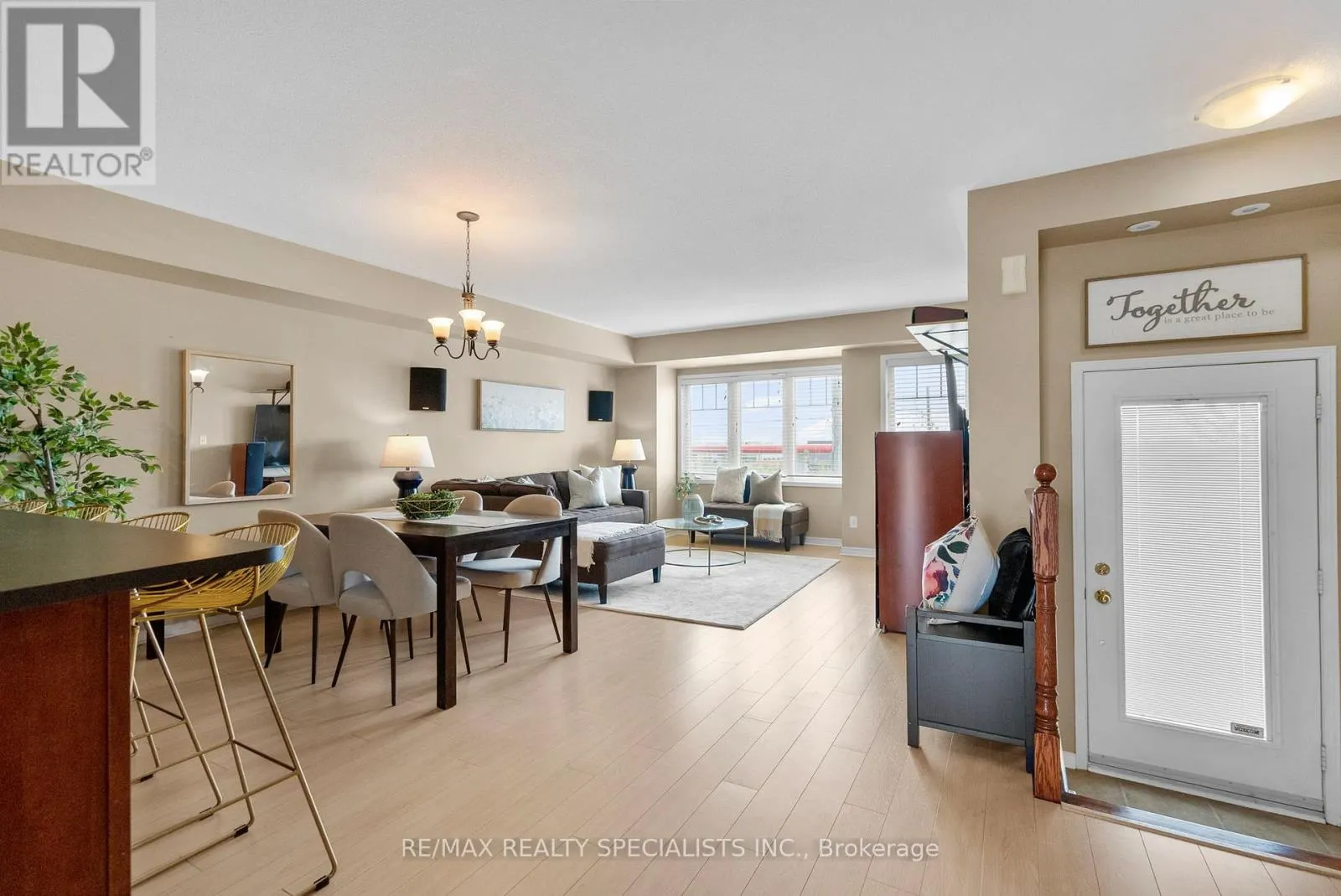 19 - 3985 EGLINTON AVENUE W