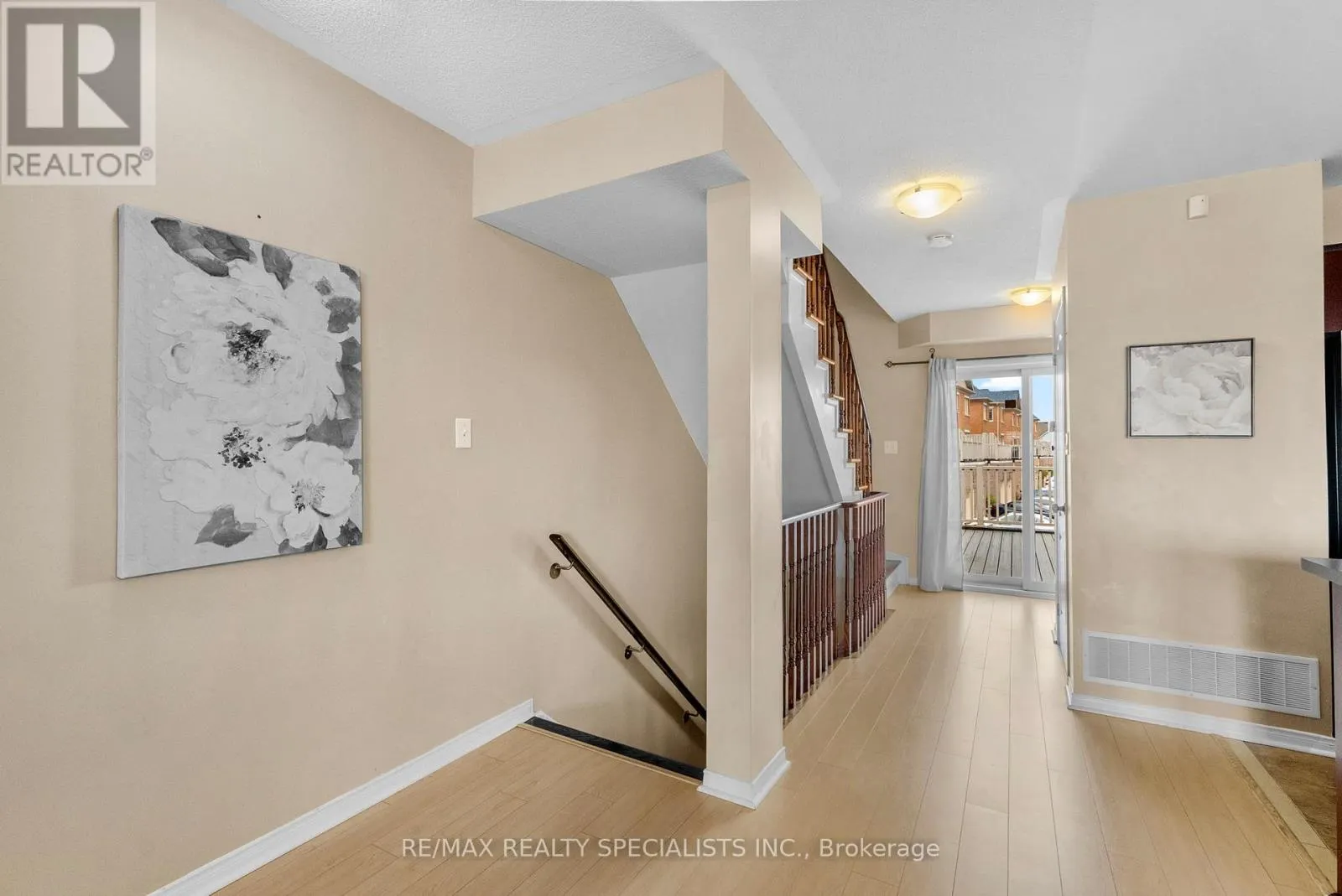 19 - 3985 EGLINTON AVENUE W