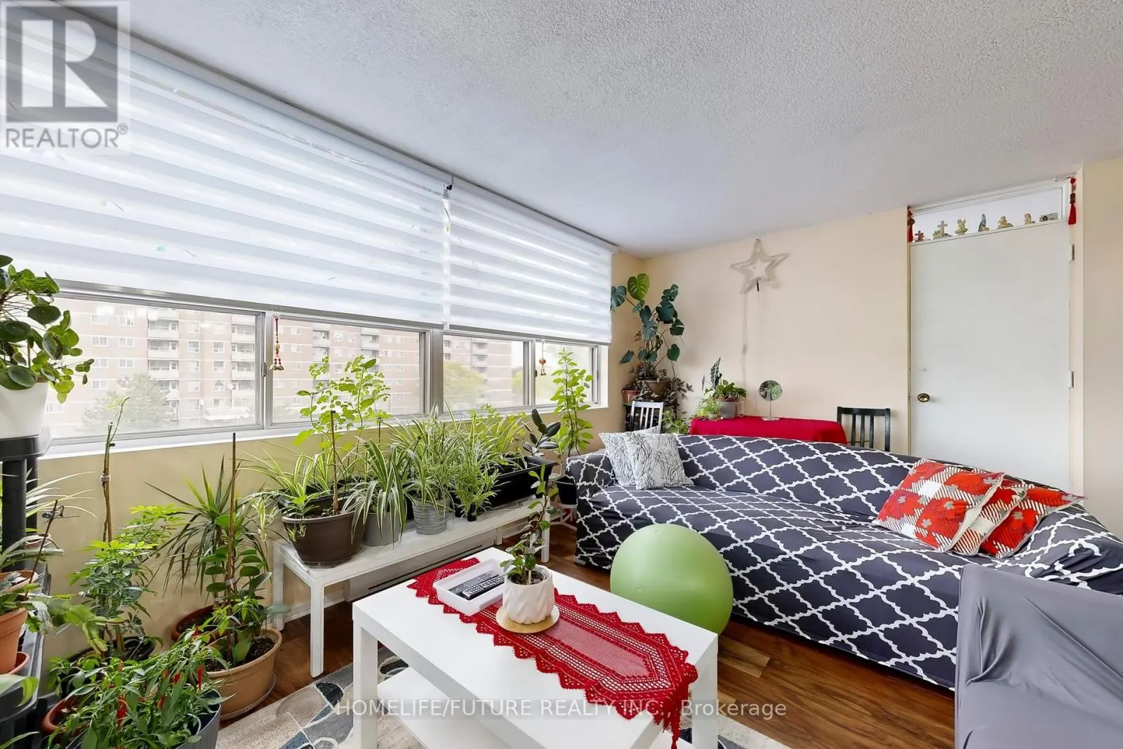 409 - 10 TOBERMORY DRIVE