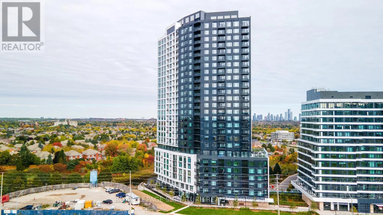 1001 - 2495 EGLINTON AVENUE