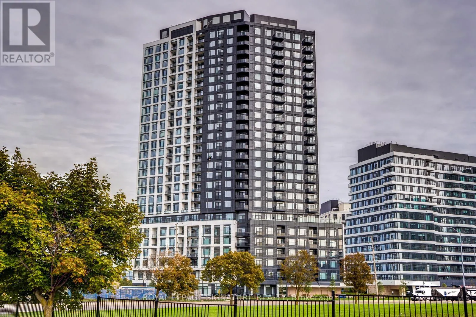 1001 - 2495 EGLINTON AVENUE