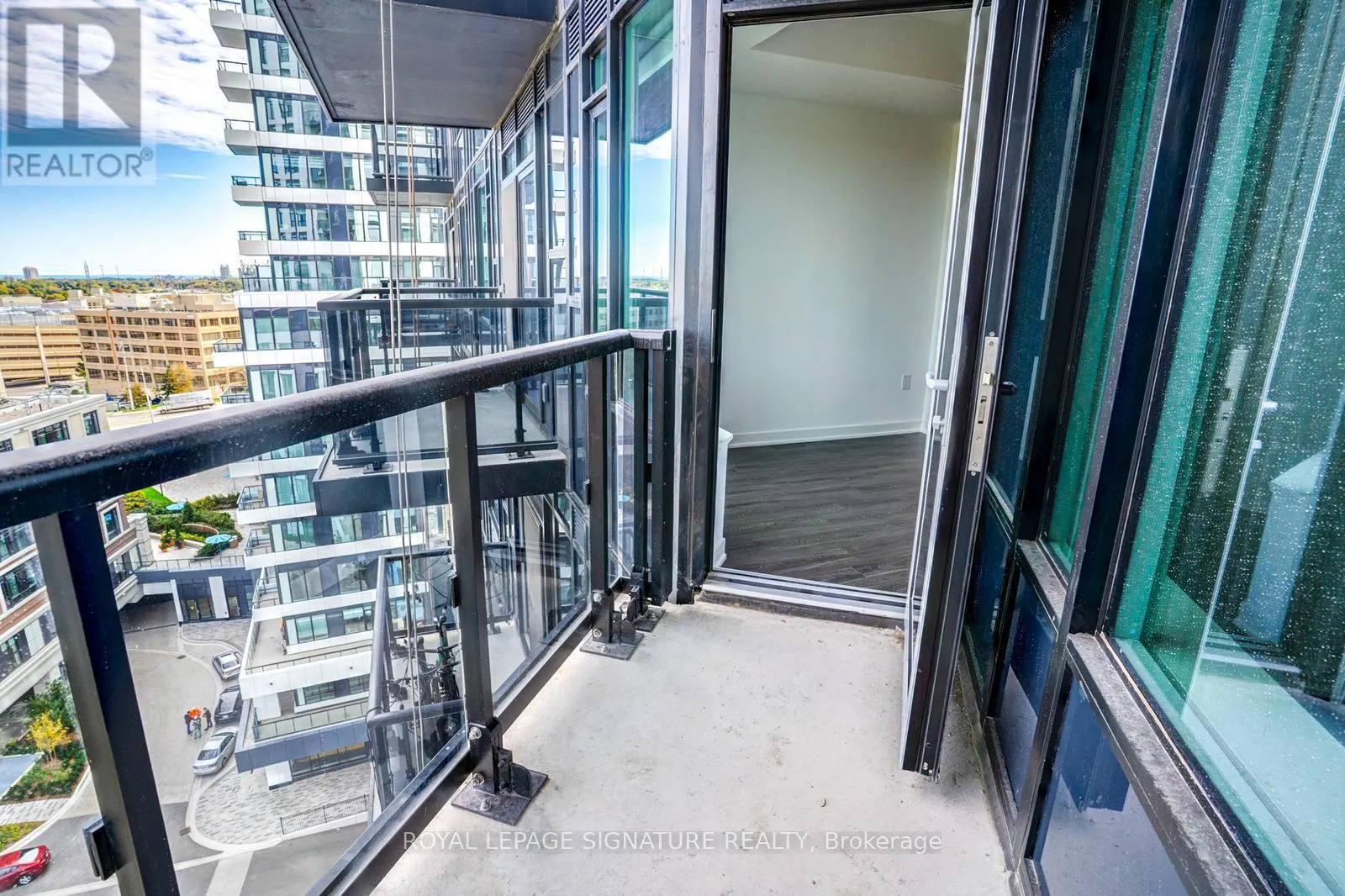 1001 - 2495 EGLINTON AVENUE