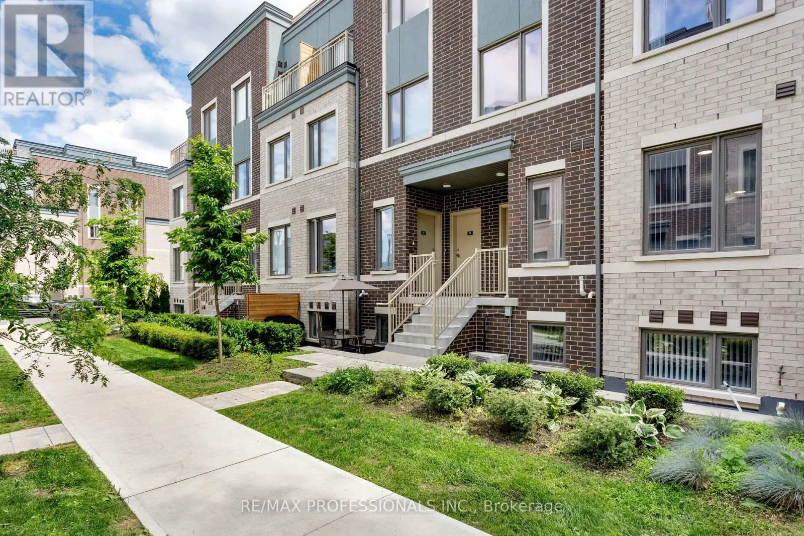 98 - 20 WILLIAM JACKSON WAY