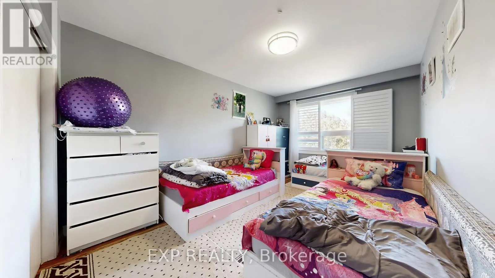 104 DIXON ROAD N
