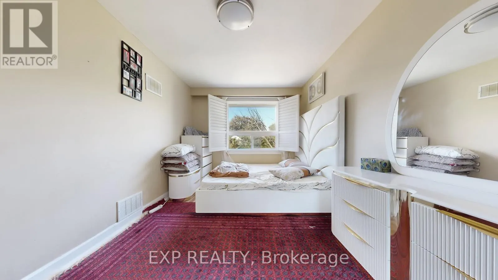 104 DIXON ROAD N