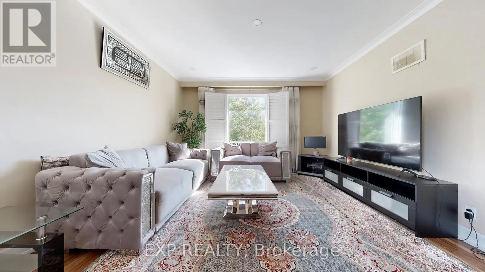 104 DIXON ROAD N